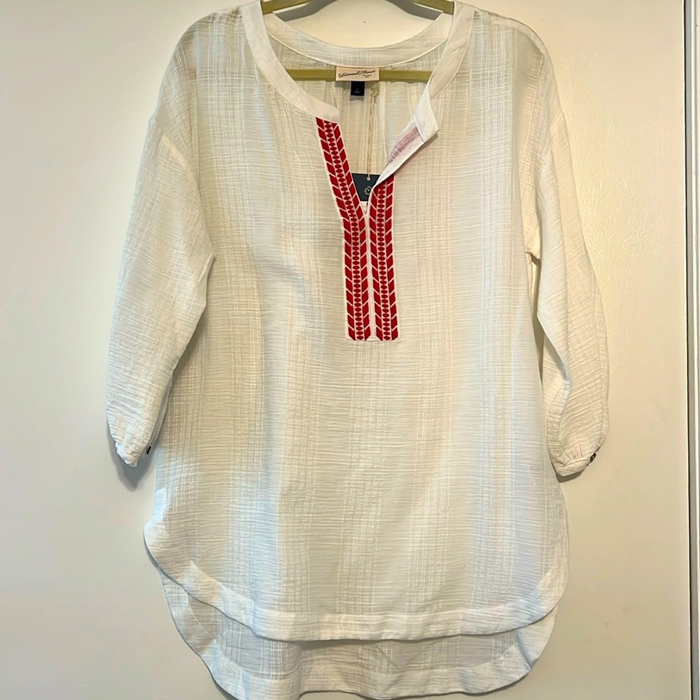 NWT White tunic/ cover up or maternity top